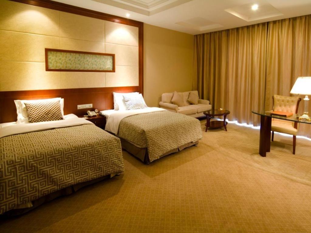 Nanchang Galactic Peace International Hotel Exterior photo