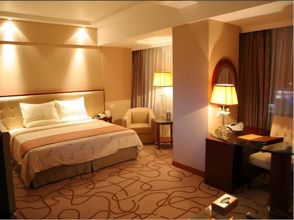 Nanchang Galactic Peace International Hotel Exterior photo